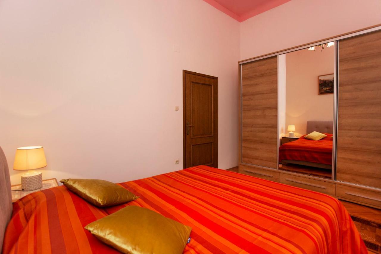 emanuel apartman Pula Exterior foto
