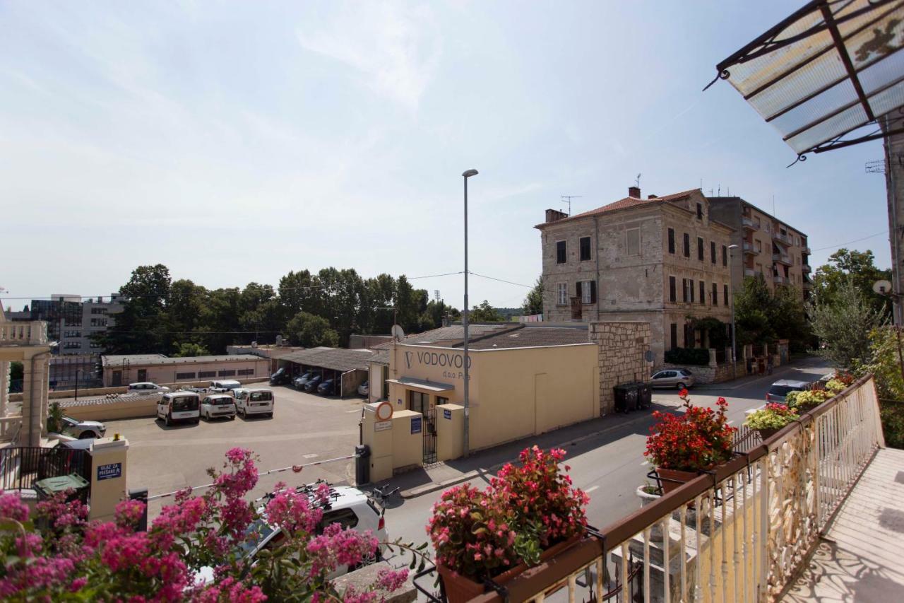 emanuel apartman Pula Exterior foto