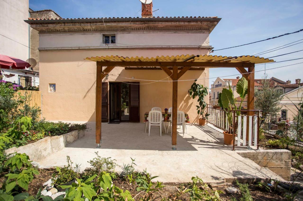 emanuel apartman Pula Exterior foto